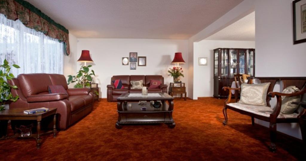 Wild Rose Bed & Breakfast Саскатун Экстерьер фото