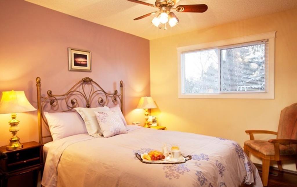 Wild Rose Bed & Breakfast Саскатун Номер фото